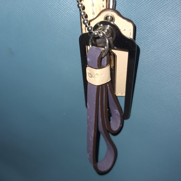 Coach Park Metro Shoulder Bag - Picture 4 of 11